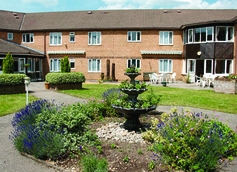 Courtland Lodge - Watford